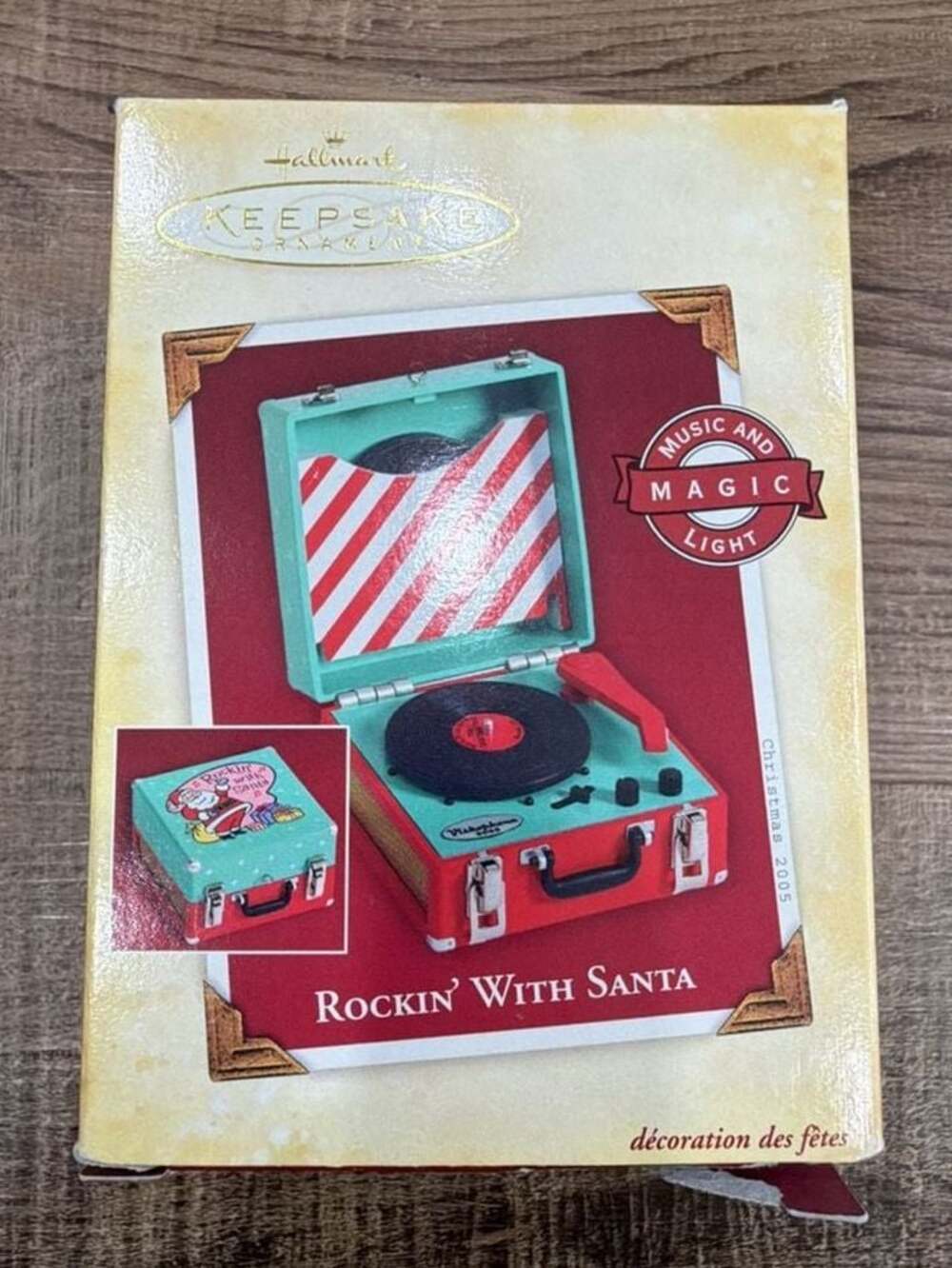 2005 Hallmark Keepsake Ornament Rockin' With Santa Record Player